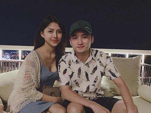 Phan Mạnh Quỳnh kết hôn với bạn gái hot girl vào năm 2019