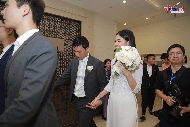 Rò rỉ hình ảnh Á hậu Thanh Tú đi khám thai trước ngày cưới?-1