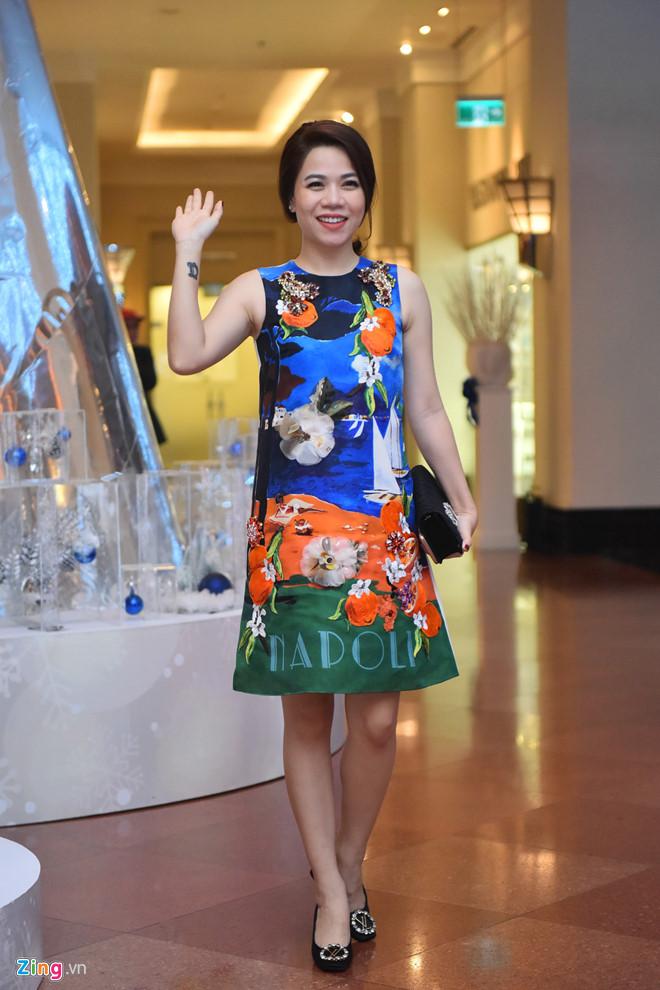 Á hậu Thanh Tú hôn bạn trai CEO trong lễ cưới lãng mạn-8