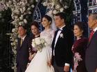 Á hậu Thanh Tú hôn bạn trai CEO trong lễ cưới lãng mạn