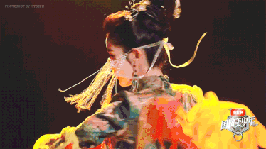 Cận cảnh nhan sắc đẹp tựa thiên tiên của mỹ nữ Tân Cương khiến Địch Lệ Nhiệt Ba phải dè chừng-4