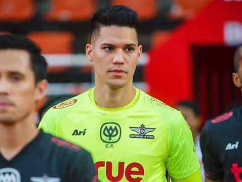 Trai đẹp của đội tuyển Philippines khiến CĐV Việt Nam trầm trồ