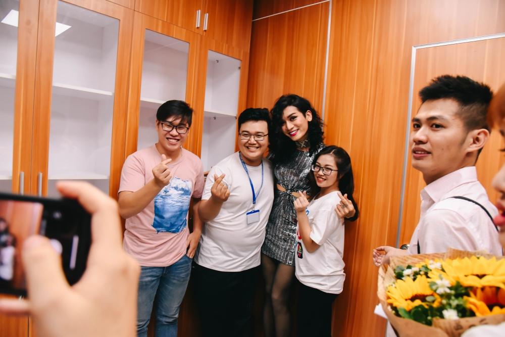 BB Trần lần đầu lipsync Như lời đồn, đốt mắt khán giả với màn vũ đạo sexy hết nấc-7