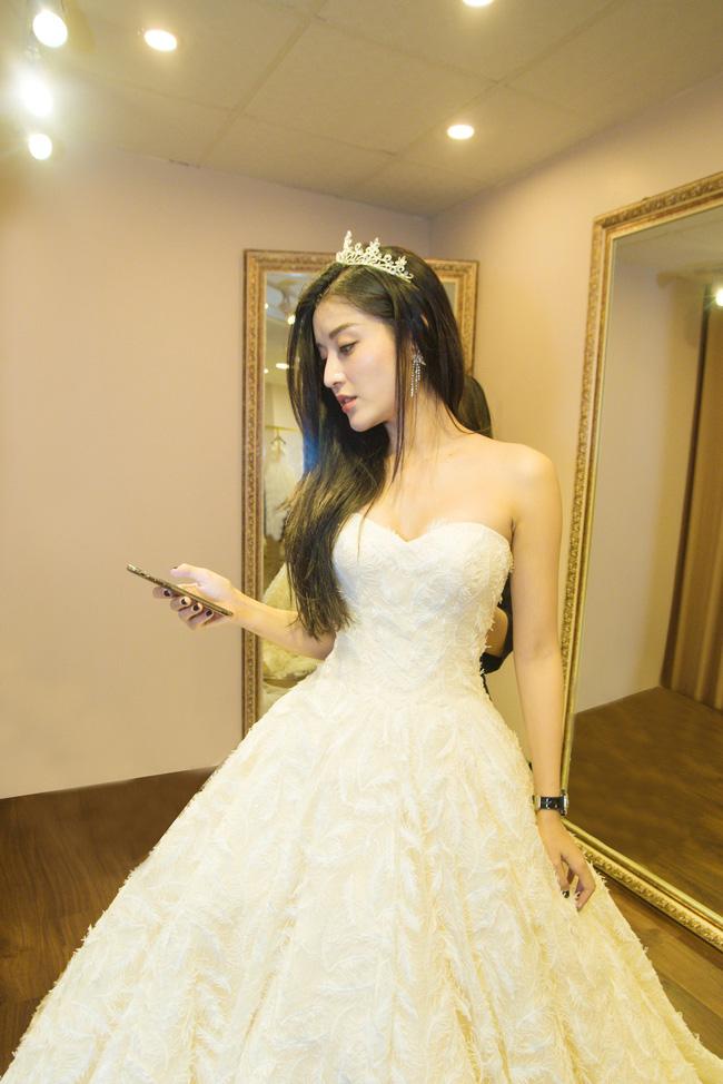 Lộ ảnh mặc váy cưới gây sốt của Á hậu Huyền My giữa nghi án chia tay thiếu gia đình đám Hà thành-2