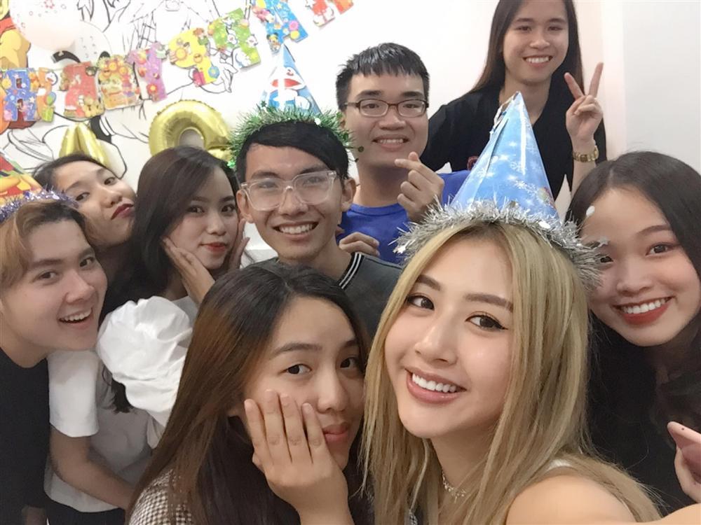 Bỏ qua scandal đánh người lớn tuổi, Thúy Vi giờ đã hoàn lương và từ bi hơn rồi-7