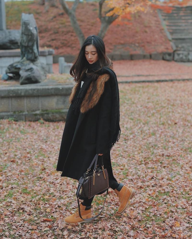 Thúy Vi đốt mắt với mốt quần short 15cm - Hòa Minzy diện đầm trắng thả thính trước tin đồn sắp lên xe hoa-3