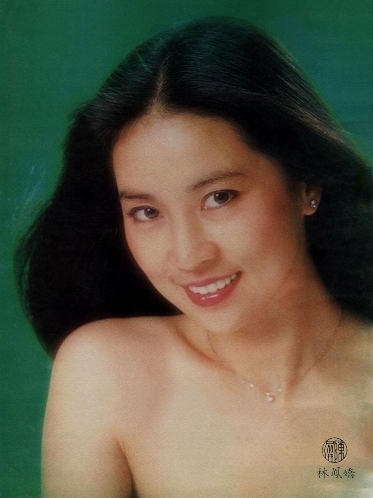 Người vợ làm gái nhảy của Thành Long: 36 năm ngậm đắng nuốt cay, chấp nhận nhìn chồng gái gú-2