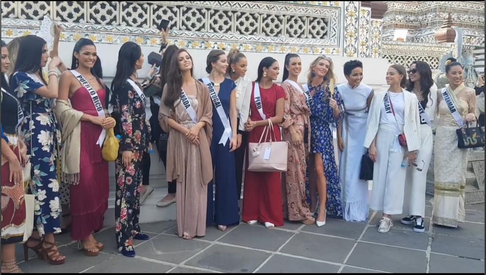 Bắn tiếng Thái khiến người dân phát cuồng, HHen Niê nổi bần bật giữa dàn mỹ nhân Miss Universe 2018-2