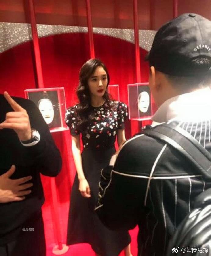 Gầy mặc gì cũng đẹp nhưng chỉ với 35kg như Dương Mịch thì liệu có nên?-2