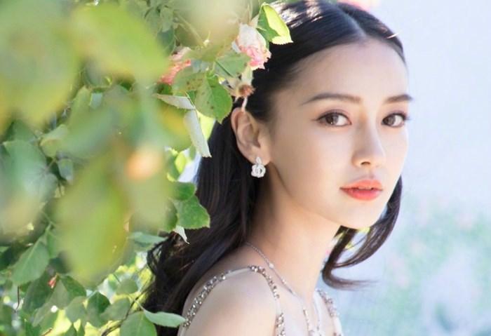 Những diễn viên Trung Quốc nổi tiếng chỉ nhờ quá đẹp-6