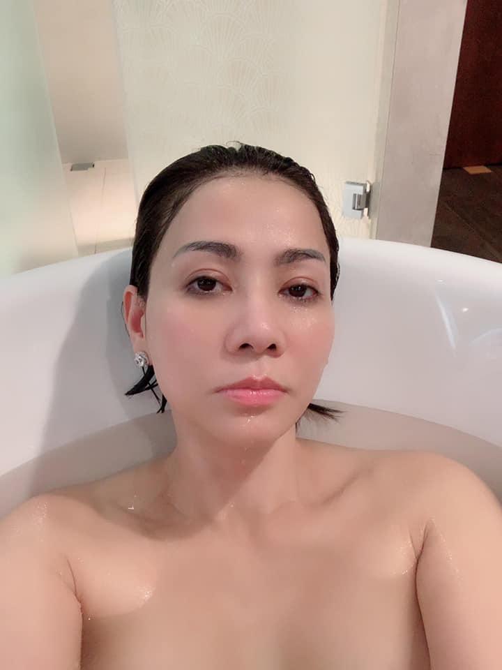 Trút bỏ xiêm y, mẹ bỉm sữa Thu Minh chụp ảnh tự sướng khoe dáng nuột mê hồn-2