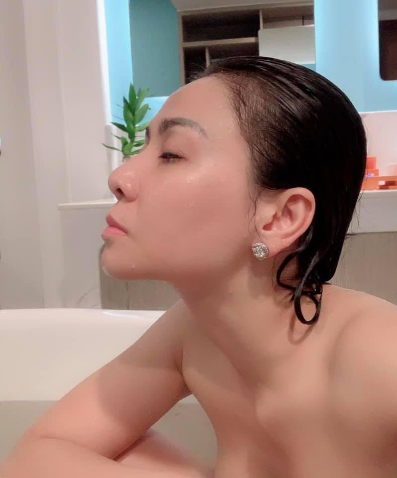 Trút bỏ xiêm y, mẹ bỉm sữa Thu Minh chụp ảnh tự sướng khoe dáng nuột mê hồn-3