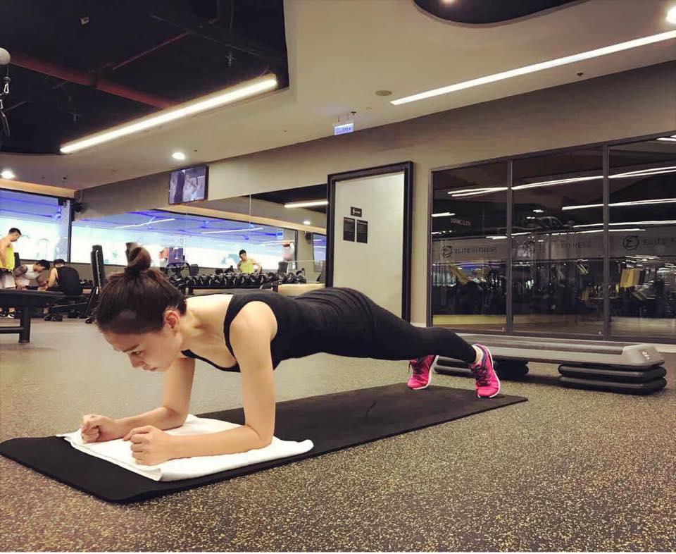 Trút bỏ xiêm y, mẹ bỉm sữa Thu Minh chụp ảnh tự sướng khoe dáng nuột mê hồn-12