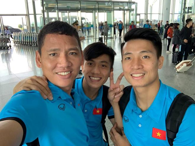 Song Đức của tuyển Việt Nam: Ngoài đời là chú cháu, trên sân là đồng đội-3