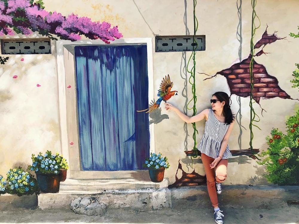 Check- in ngôi làng bích họa đẹp mộng mơ ở Quảng Bình-9