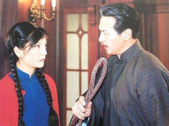 Khấu Chấn Hải - người cha đánh đập Triệu Vy như kẻ thù trong Tân dòng sông ly biệt bây giờ ra sao?-4