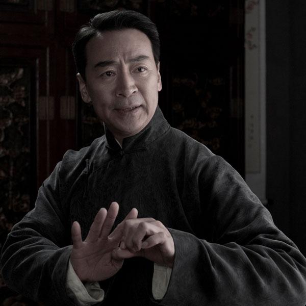 Khấu Chấn Hải - người cha đánh đập Triệu Vy như kẻ thù trong Tân dòng sông ly biệt bây giờ ra sao?-3