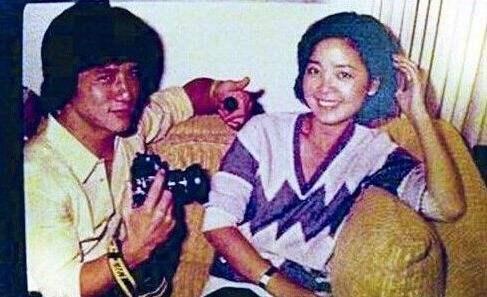 Mối tình bị chỉ trích của ngôi sao lẫy lừng danh tiếng, bốc mùi đời tư Thành Long với cố đại mỹ nhân Đặng Lệ Quân-1