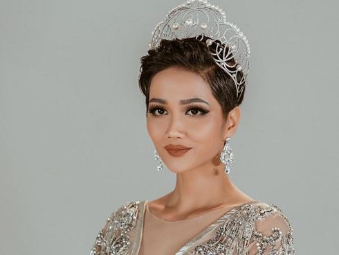 Cô gái nghèo H'Hen Niê suýt hụt vương miện hoa hậu chỉ vì lời khuyên 'đừng thi, họ mua giải hết rồi'