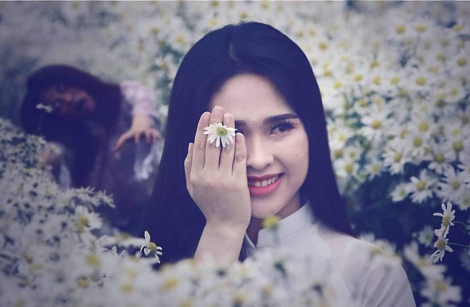 Xác sá»ng váºt vá» giữa vưá»n cúc há»a mi, Äá» ai không sá»c táºn óc khi xem loạt khoảnh khắc nà y-7