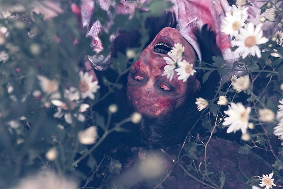 Xác sá»ng váºt vá» giữa vưá»n cúc há»a mi, Äá» ai không sá»c táºn óc khi xem loạt khoảnh khắc nà y-6