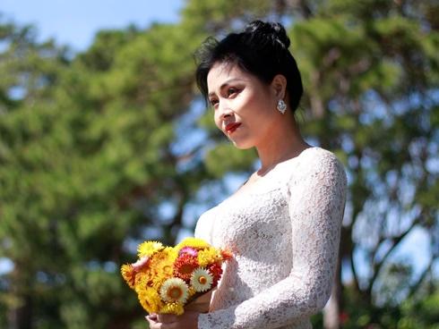 Tổng kết drama hôn nhân, BTV Hoàng Linh lại phát ngôn gây choáng: 'Đừng chui dưới gầm giường nhà tôi nữa'