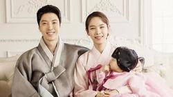 'Cặp đôi con ghẻ' Lee Dong Gun - Jo Yoon Hee khoe ảnh gia đình hạnh phúc