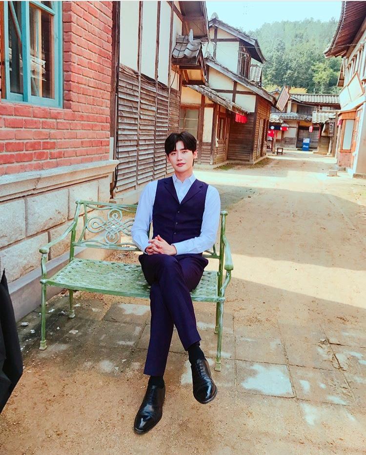 Chê nội dung phim Death Song thiếu sót, Lee Jong Suk bị chỉ trích thô lỗ và kiêu ngạo-1