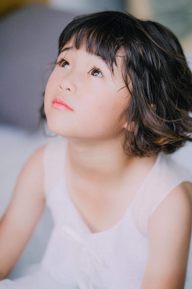 Lâu lâu mới xuất hiện, con gái 7 tuổi của danh hài Thúy Nga khiến nhiều người bất ngờ vì ngày càng ra dáng thiếu nữ-4