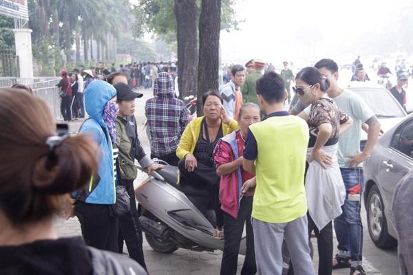 Trước trận bán kết Việt Nam - Philippines lượt về: Giá vé chợ đen tăng chóng mặt-1