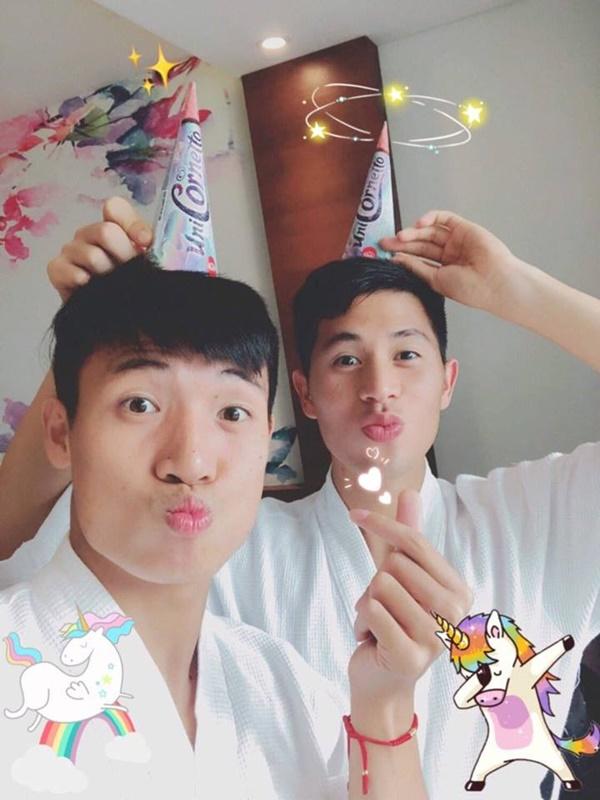 Loạt ảnh tình như bình của bộ đôi hậu vệ Tiến Dũng - Đình Trọng-7