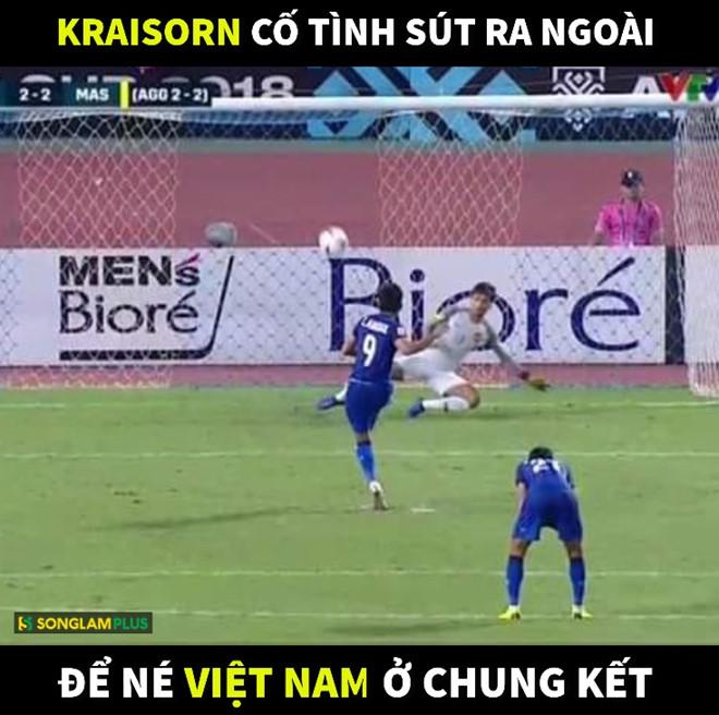 Ảnh chế tạm biệt Thái Lan và pha penalty lên trời để né Việt Nam-2