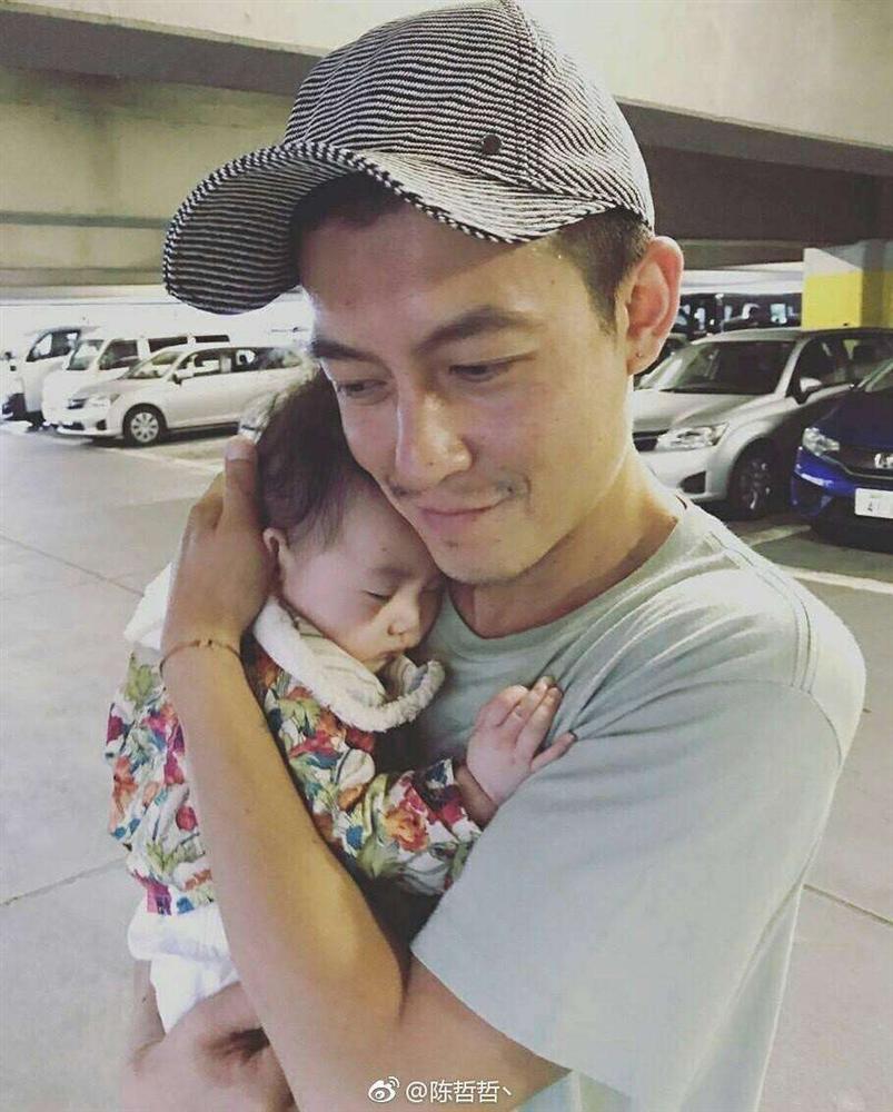 Dàn mỹ nam đào hoa bậc nhất Cbiz giờ đã trở thành ông bố bỉm sữa an phận bất ngờ-5