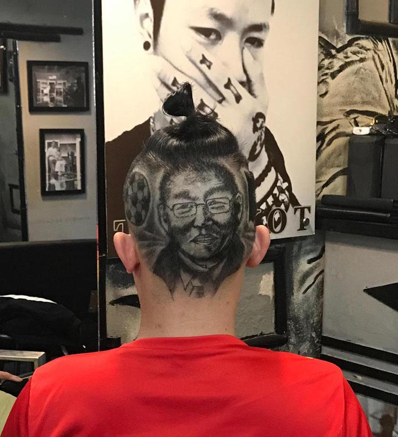 CĐV đổ xô đi tạo hình HLV Park Hang-seo trên tóc, hào hứng cổ vũ đội tuyển Việt Nam-6