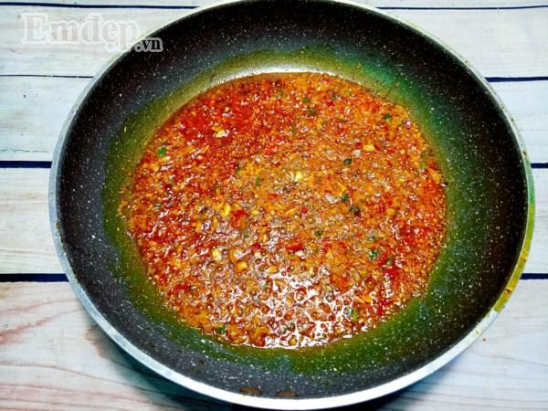 Cách nấu mì Quảng chay đơn giản cho ngày đầu tháng-5