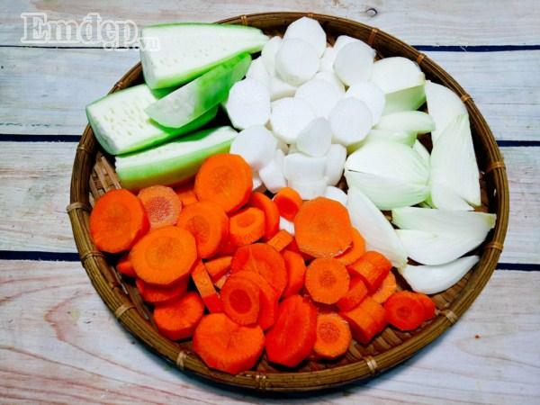 Cách nấu mì Quảng chay đơn giản cho ngày đầu tháng-7