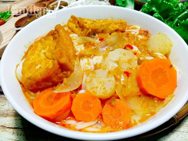 Cách nấu mì Quảng chay đơn giản cho ngày đầu tháng-12