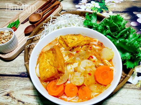 Cách nấu mì Quảng chay đơn giản cho ngày đầu tháng-13