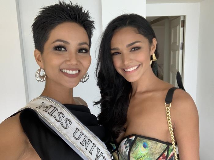 HHen Niê được đánh giá thang điểm mấy khi trực tiếp đọ sắc với dàn mỹ nhân đẹp nhất Miss Universe 2018?-3