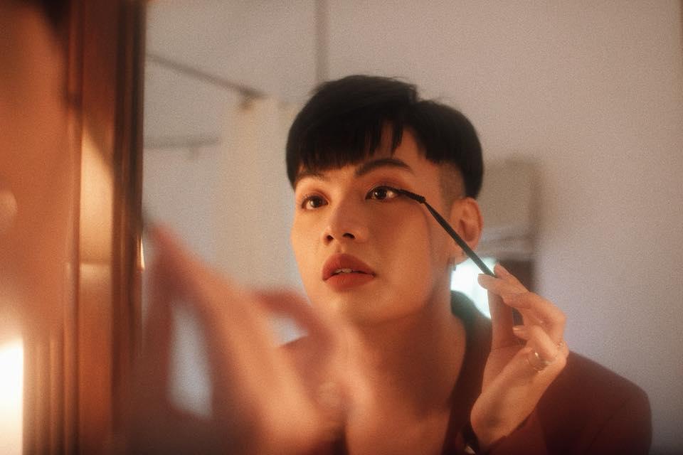 Khoe ảnh đeo nhẫn được người thương tặng, Đào Bá Lộc khiến Hồ Ngọc Hà thốt lên đẹp hơn tay chị!-1