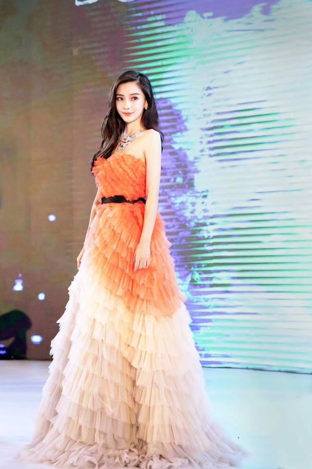 Đông Nhi thoát kiếp mặc xấu - Hương Giang Idol đẹp lu mờ người xung quanh với trang sức tiền tỷ-10