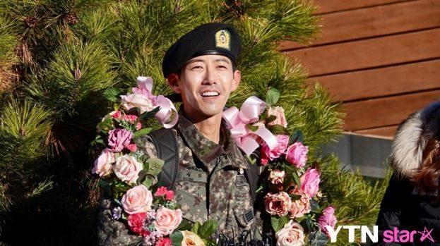 Chị đại U50 Kim Hye Soo khoe nhan sắc trẻ đẹp khó tin trong bộ ảnh mới-6