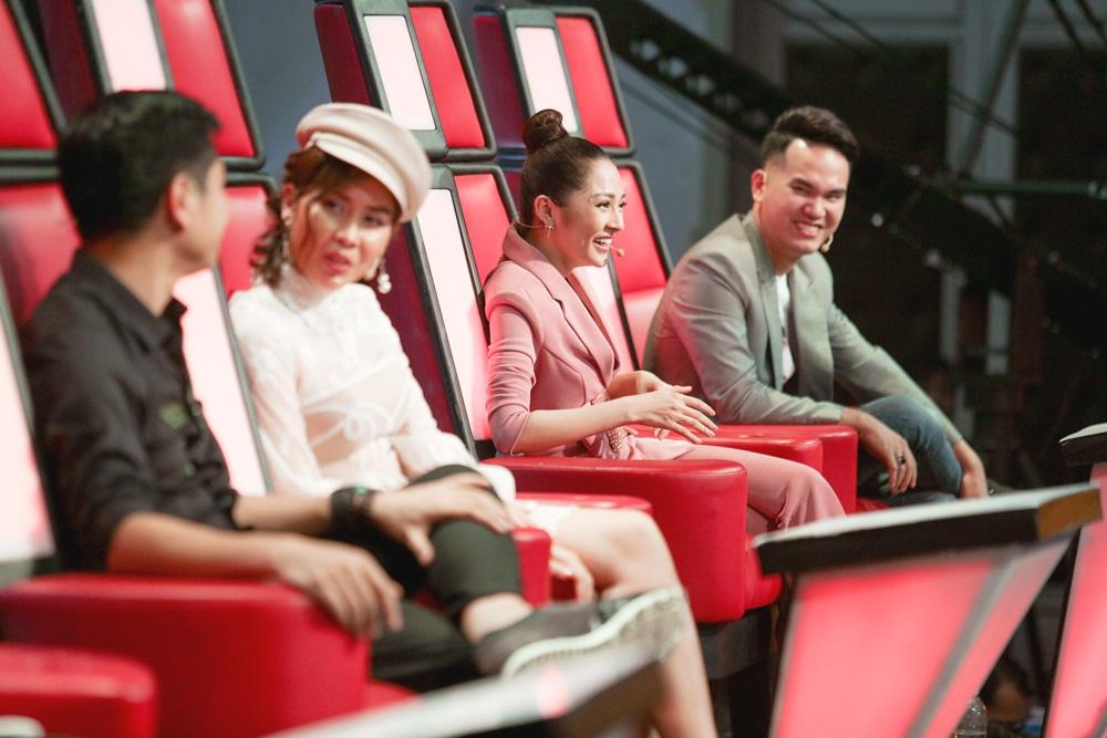 Soobin Hoàng Sơn bất đồng quan điểm với Hồ Hoài Anh trên ghế nóng-6