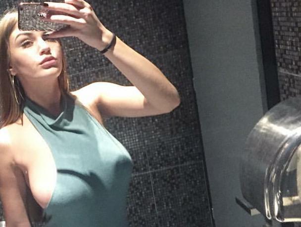 Thí sinh tạo dáng phản cảm, bị nghi trốn khỏi Hoa hậu Hoàn vũ hóa ra chính là quả bom sex nổi tiếng-16