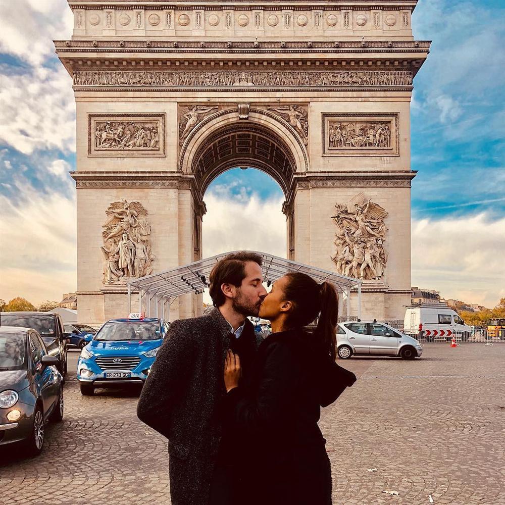 Trước tan hoang, Khải Hoàn Môn từng rất đẹp qua ảnh du khách check-in-13