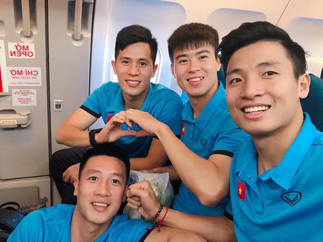 Đỗ Duy Mạnh ngoại tình, bạn gái công khai dằn mặt kẻ thứ 3: Đểu thế!-1