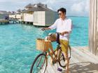 Quang Vinh khám phá cuộc sống phía sau resort 5 sao ở Maldives