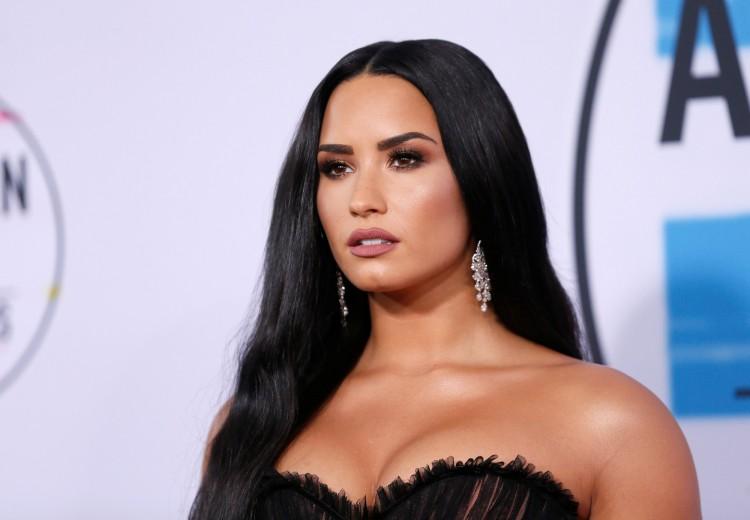 Che tên Gaga - Cardi B khỏi đề cử Grammy để tự tôn vinh mình: Demi Lovato nhận cơn thịnh nộ từ khán giả-2