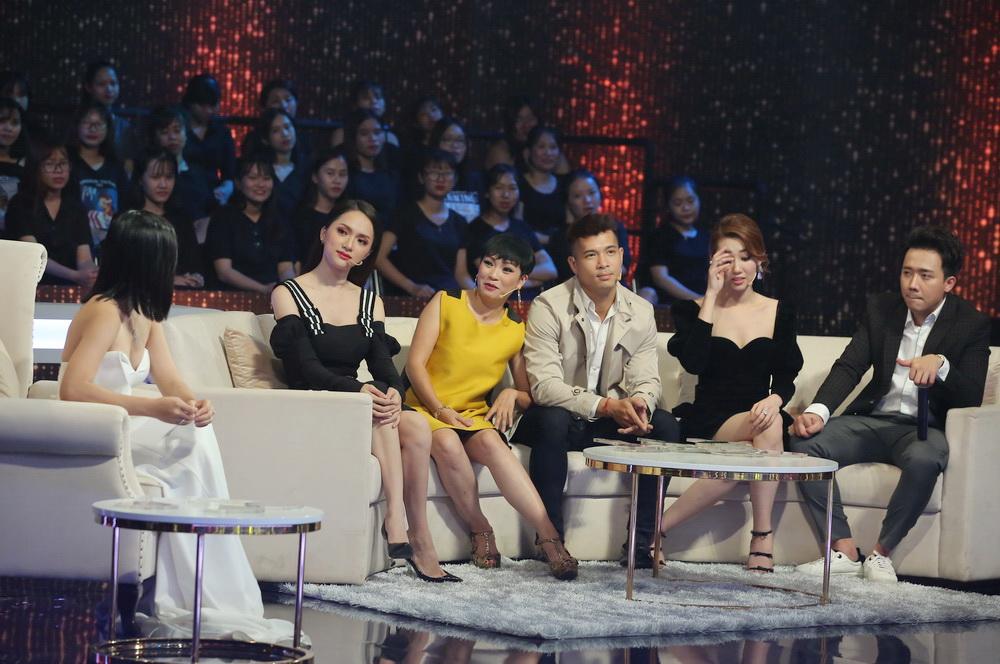 Hương Giang đòi từ chức Nữ hoàng LGBT vì không nhận ra thần dân trong vương quốc mình-1