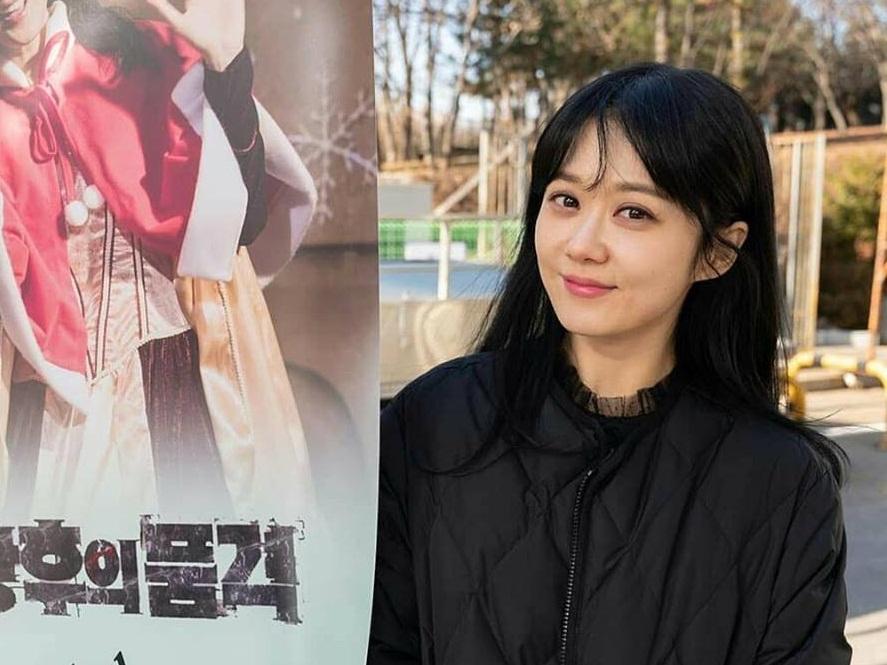 Không cần Jennie xuất hiện, Black Pink Jisoo và Rose vẫn đẹp và nổi bật tại sự kiện-10